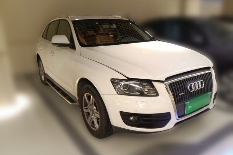 Used Audi Q5 2012 2.0TFSI Technology Model Front Right 45 Deg