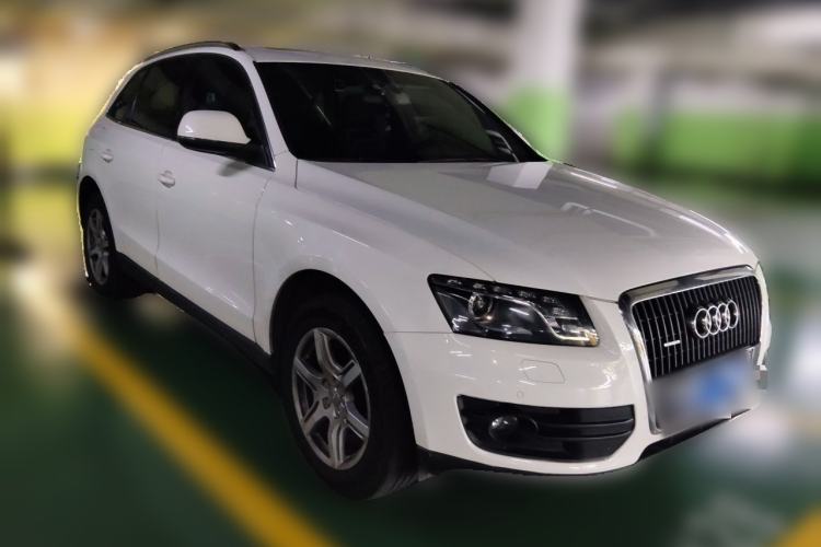 Used Audi Q5 2012 2.0TFSI Technology Model Front Right 45 Deg