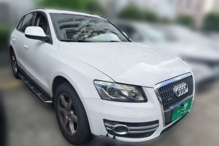 Used Audi Q5 2012 2.0TFSI Technology Model Front Right 45 Deg