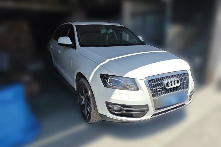 Used Audi Q5 2012 2.0TFSI Technology Model Front Right 45 Deg