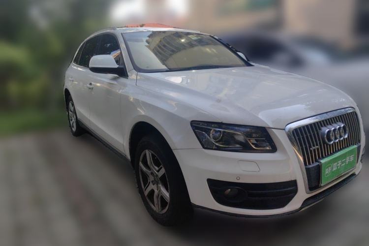 Used Audi Q5 2012 2.0TFSI Technology Model Front Right 45 Deg