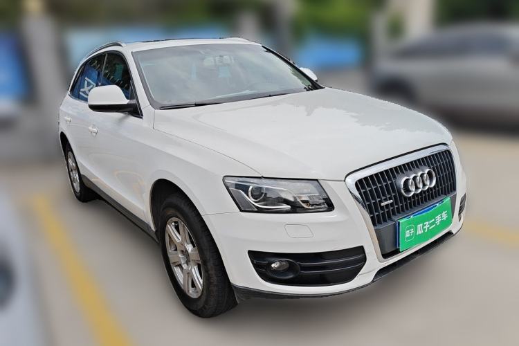 Used Audi Q5 2012 2.0TFSI Trendy Edition Front Right 45 Deg