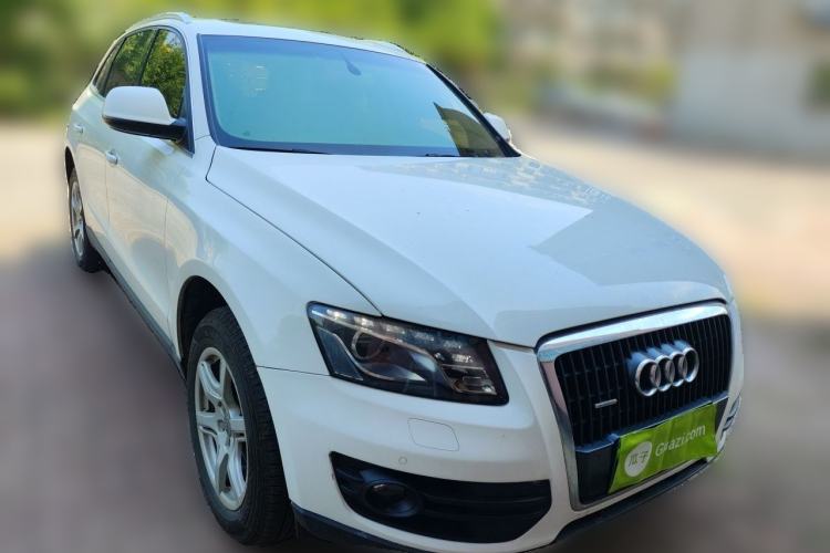 Used Audi Q5 2012 2.0TFSI Technology Model Front Right 45 Deg