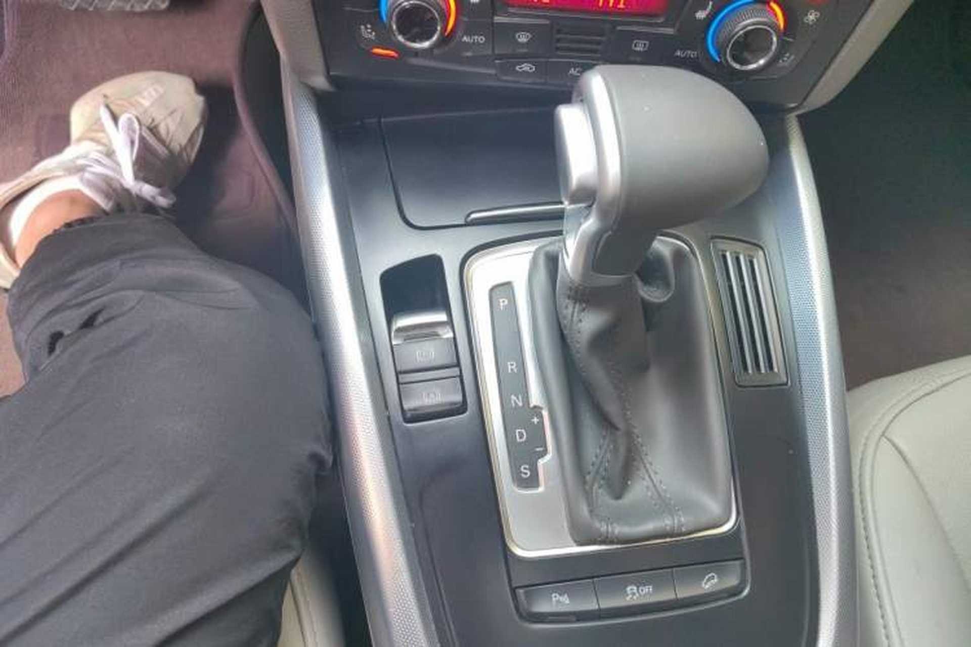 Used Audi Q5 2012 2.0TFSI Technology Model Gear Lever