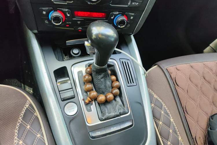 Used Audi Q5 2012 2.0TFSI Comfort Version Gear Lever