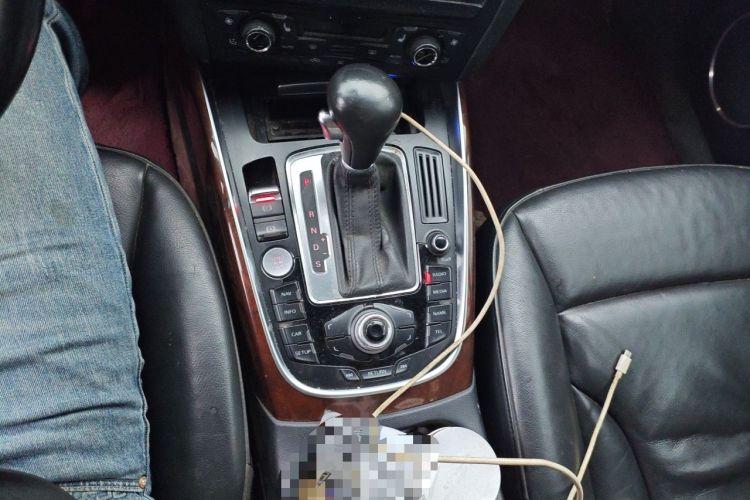 Used Audi Q5 2012 2.0TFSI Comfort Version Gear Lever