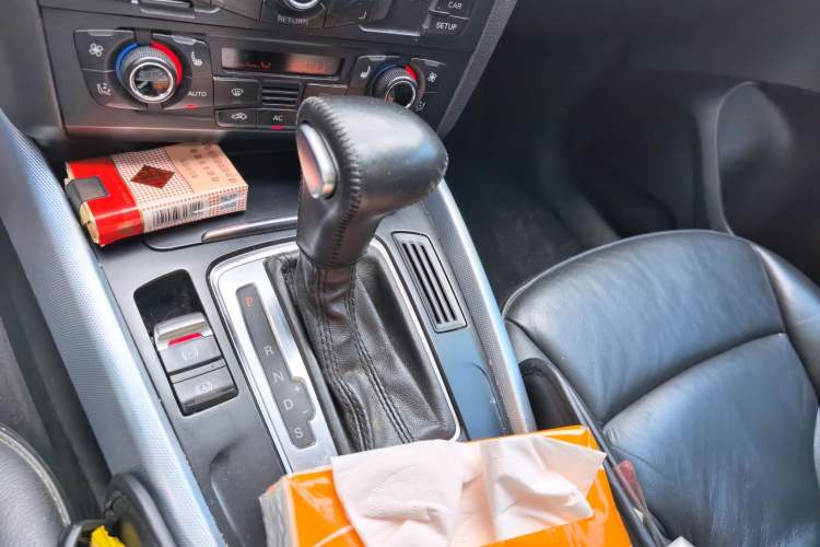 Used Audi Q5 2012 2.0TFSI Technology Model Gear Lever