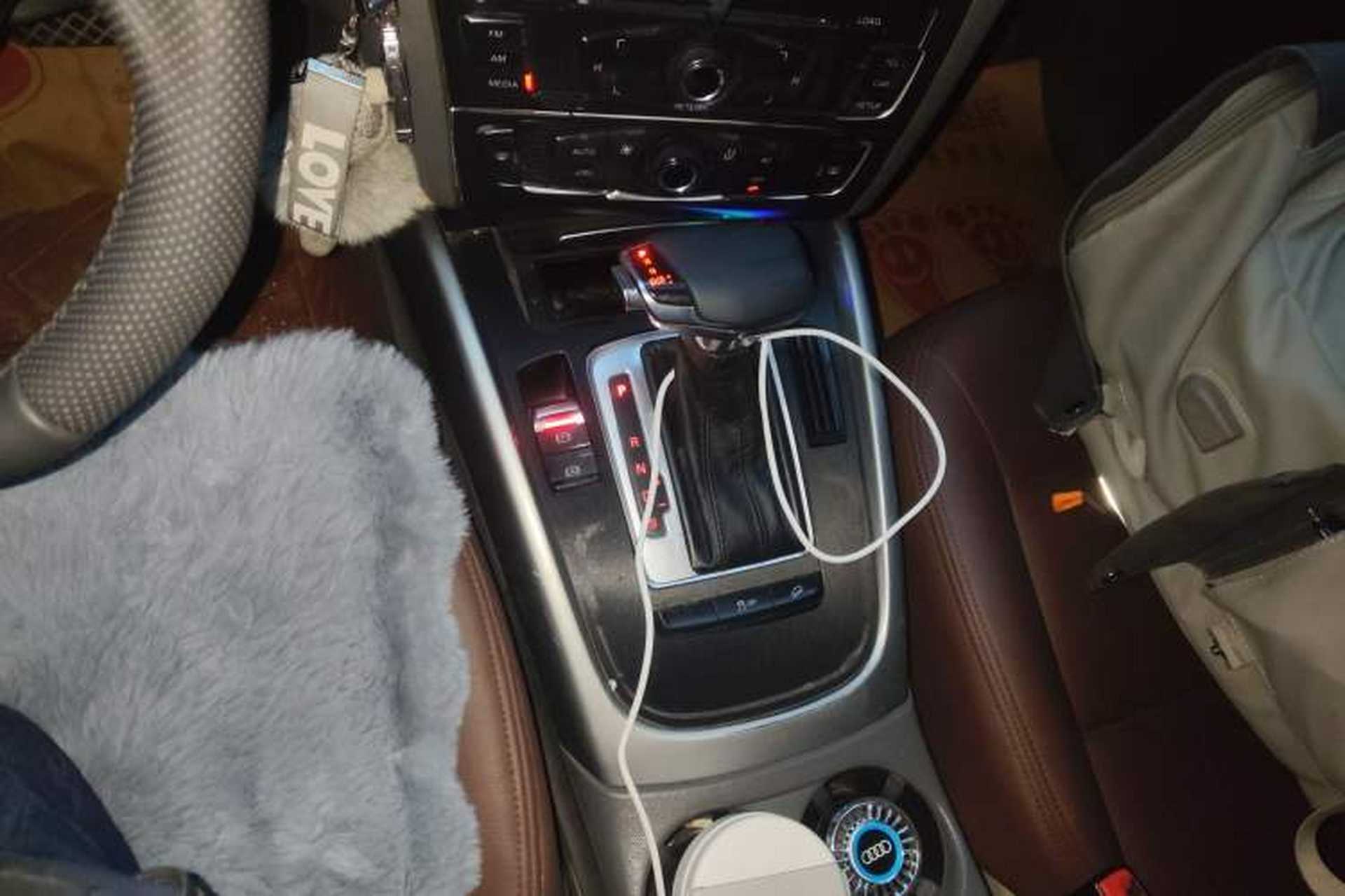 Used Audi Q5 2012 2.0TFSI Trendy Edition Gear Lever
