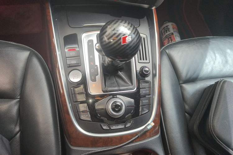 Used Audi Q5 2012 2.0TFSI Comfort Version Gear Lever