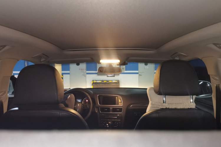 Used Audi Q5 2012 2.0TFSI hybrid Headliner