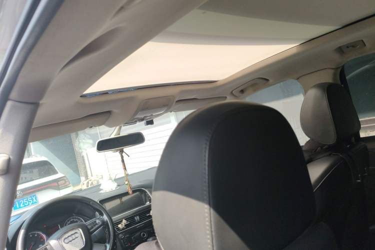 Used Audi Q5 2012 2.0TFSI Technology Model Headliner