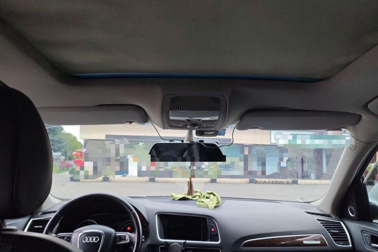 Used Audi Q5 2012 2.0TFSI Comfort Version Headliner