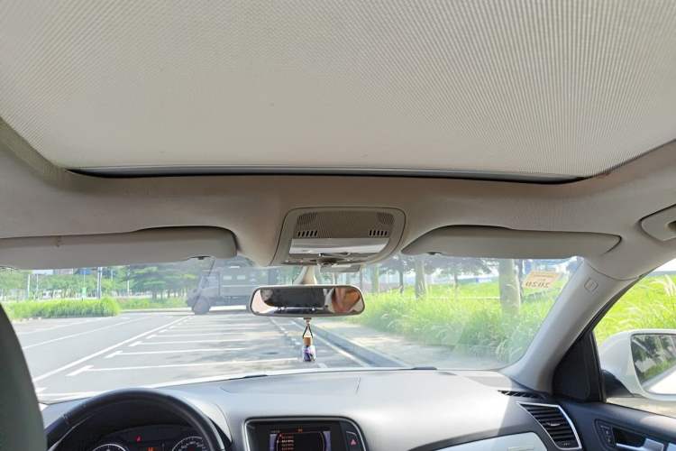 Used Audi Q5 2012 2.0TFSI Technology Model Headliner