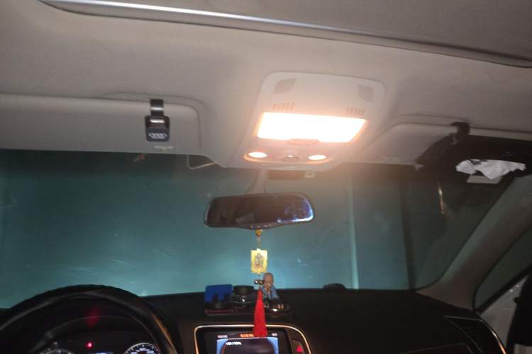 Used Audi Q5 2012 2.0TFSI Comfort Version Headliner