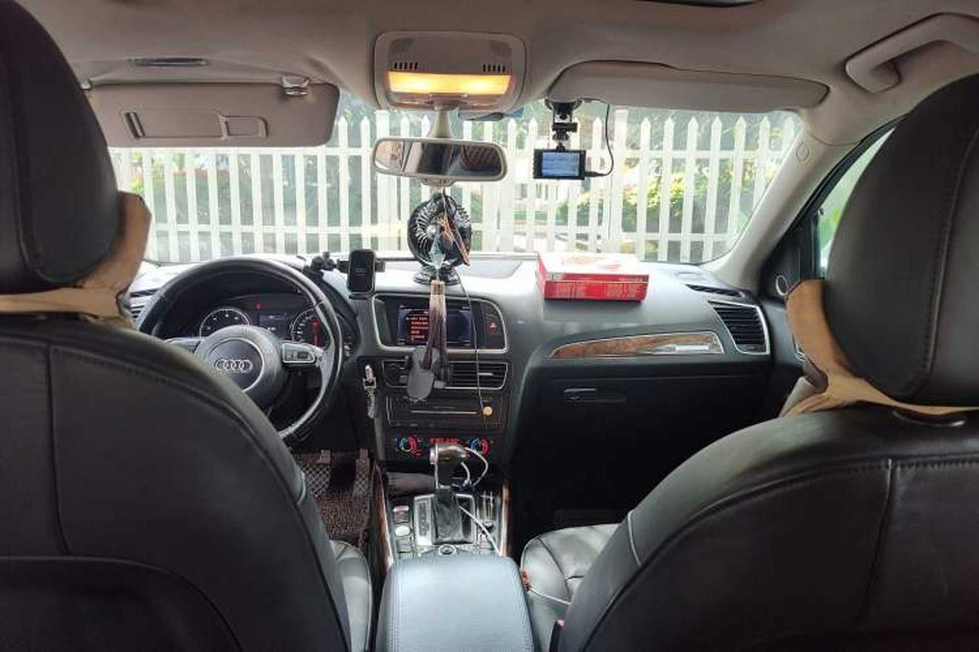 Used Audi Q5 2012 2.0TFSI Comfort Version Headliner