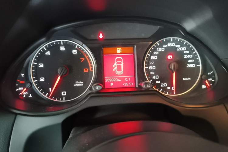 Used Audi Q5 2012 2.0TFSI Technology Model Instrument Cluster