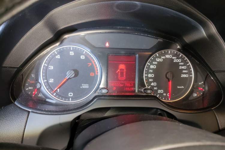 Used Audi Q5 2012 2.0TFSI Technology Model Instrument Cluster