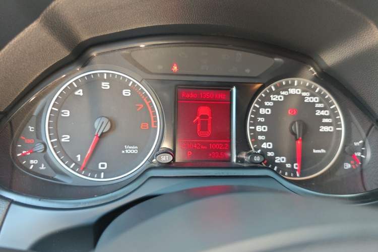 Used Audi Q5 2012 2.0TFSI Comfort Version Instrument Cluster