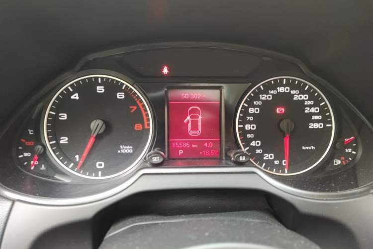 Used Audi Q5 2012 2.0TFSI Technology Model Instrument Cluster