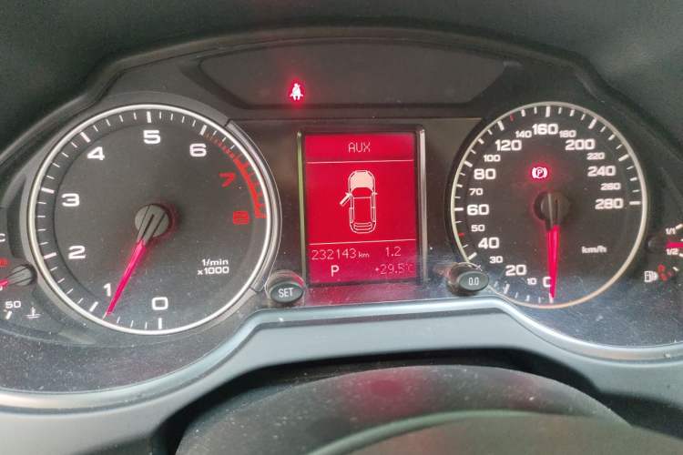 Used Audi Q5 2012 2.0TFSI Technology Model Instrument Cluster