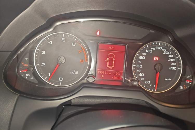 Used Audi Q5 2012 2.0TFSI Technology Model Instrument Cluster