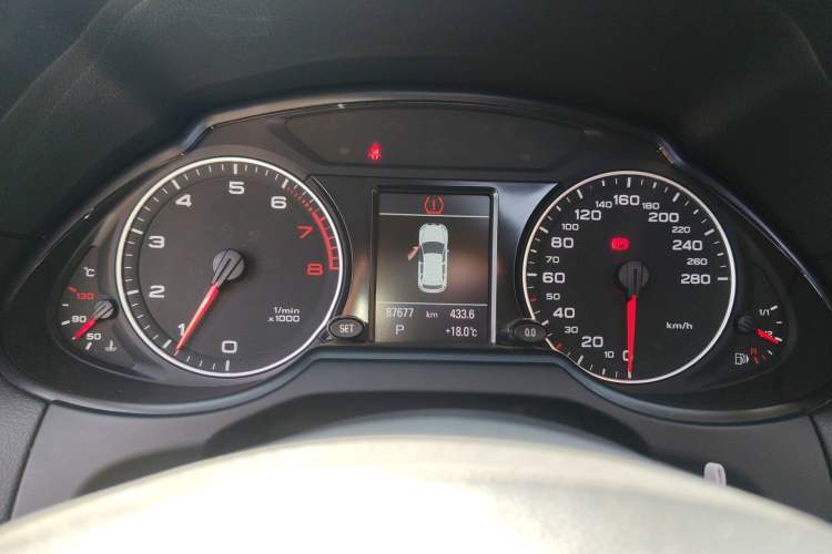 Used Audi Q5 2012 2.0TFSI Comfort Version Instrument Cluster