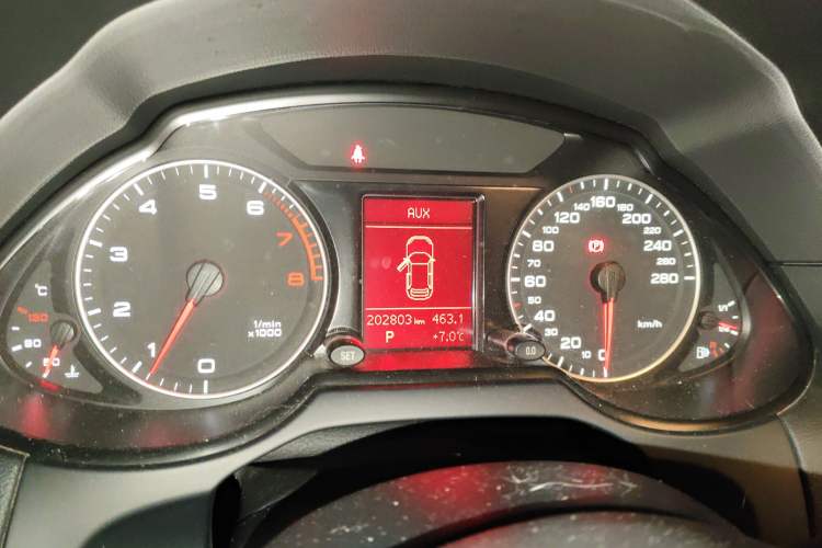 Used Audi Q5 2012 2.0TFSI Trendy Edition Instrument Cluster