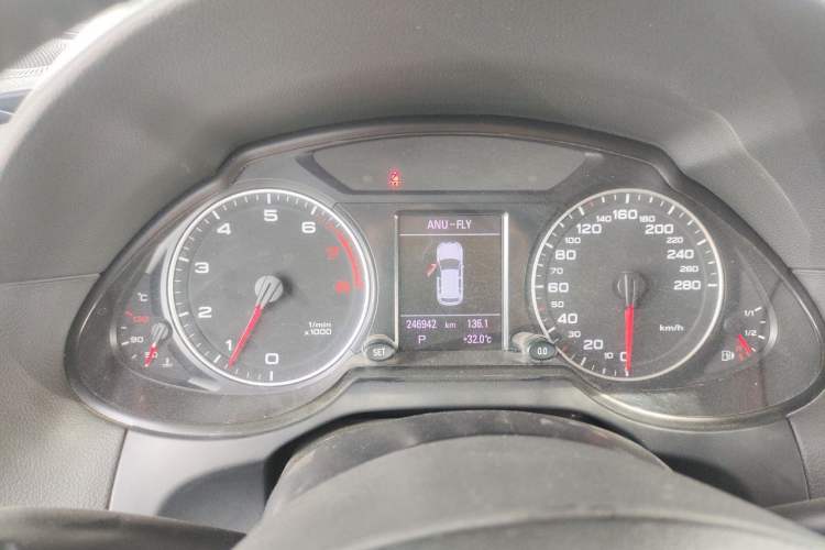 Used Audi Q5 2012 2.0TFSI Comfort Version Instrument Cluster