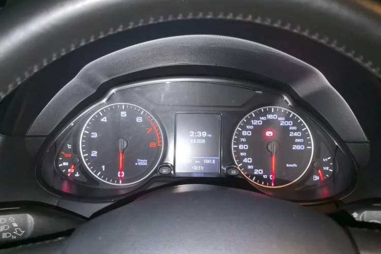 Used Audi Q5 2012 2.0TFSI Luxury Edition Instrument Cluster