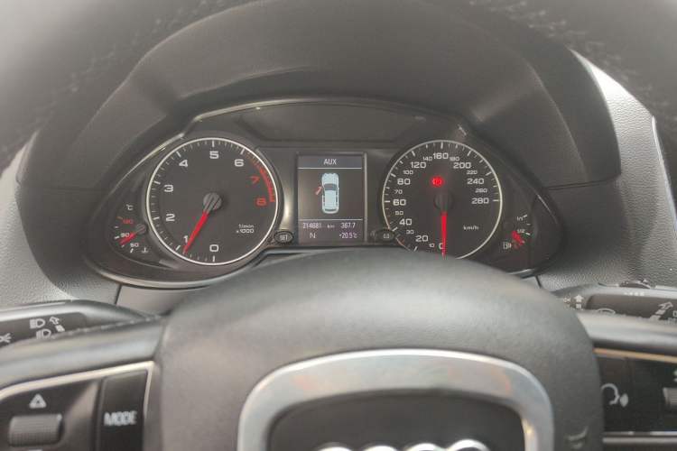 Used Audi Q5 2012 2.0TFSI Comfort Version Instrument Cluster