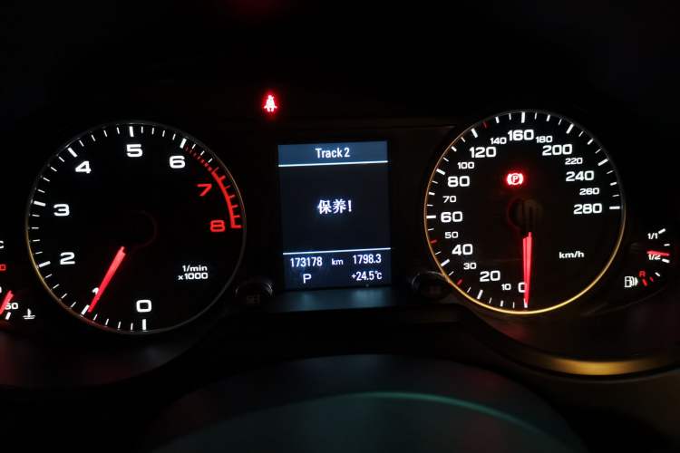 Used Audi Q5 2012 2.0TFSI Comfort Version Instrument Cluster