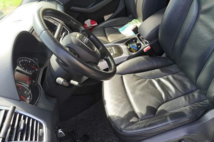 Used Audi Q5 2012 2.0TFSI Technology Model Left Front Seat
