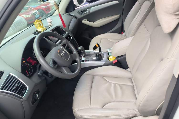 Used Audi Q5 2012 2.0TFSI Technology Model Left Front Seat