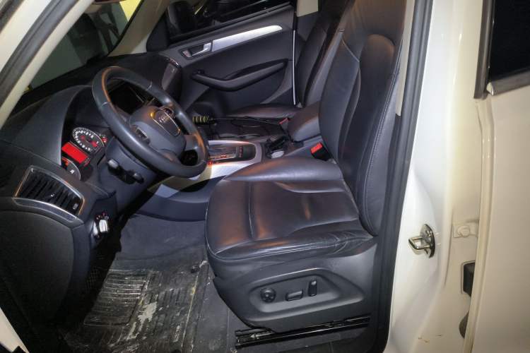 Used Audi Q5 2012 2.0TFSI Technology Model Left Front Seat