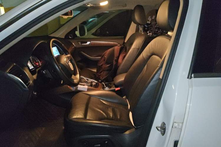 Used Audi Q5 2012 2.0TFSI Luxury Edition Left Front Seat