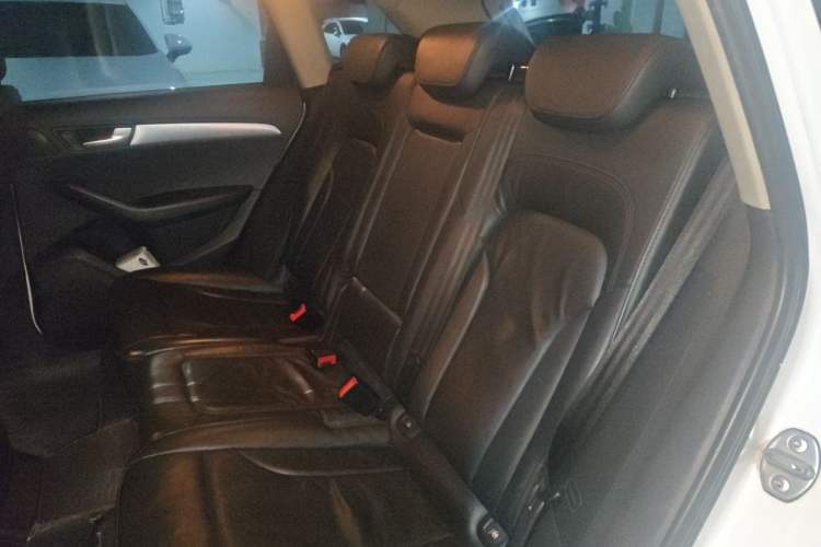 Used Audi Q5 2012 2.0TFSI Technology Model Left Rear Seat
