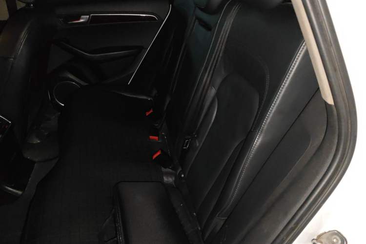 Used Audi Q5 2012 2.0TFSI Comfort Version Left Rear Seat