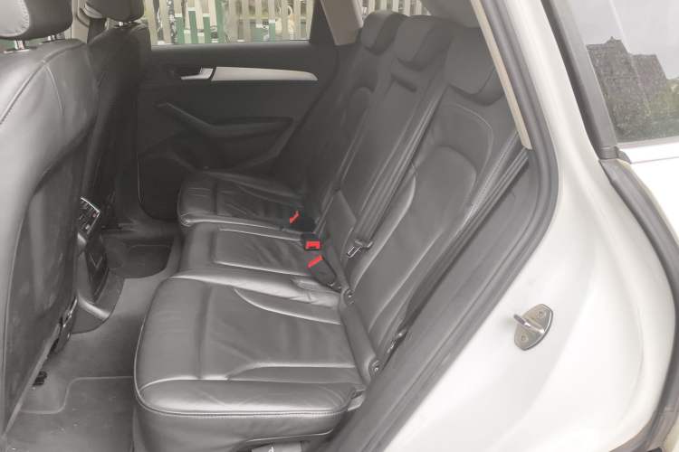 Used Audi Q5 2012 2.0TFSI Technology Model Left Rear Seat