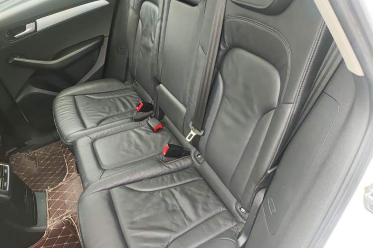 Used Audi Q5 2012 2.0TFSI Technology Model Left Rear Seat