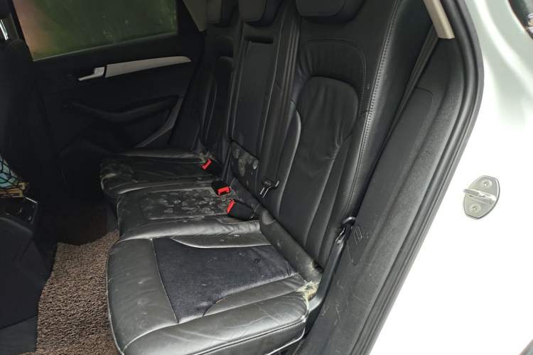 Used Audi Q5 2012 2.0TFSI Technology Model Left Rear Seat