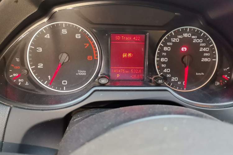 Used Audi Q5 2012 2.0TFSI Trendy Edition Odometer Close Up