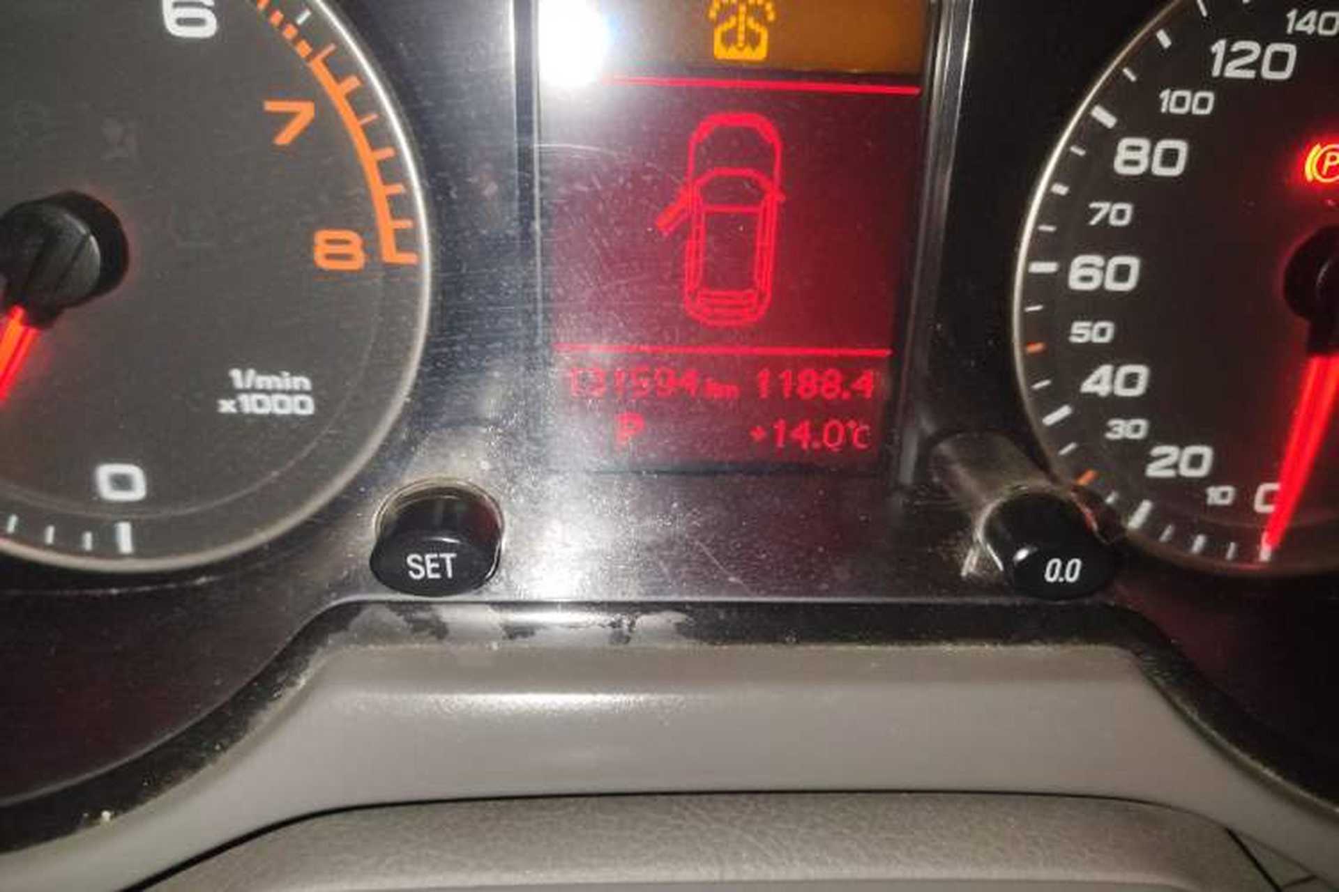 Used Audi Q5 2012 2.0TFSI Trendy Edition Odometer Close Up
