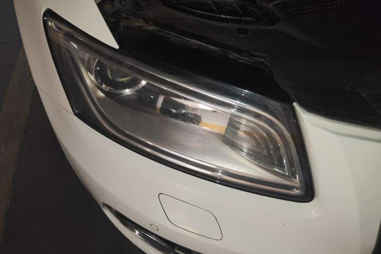Used Audi Q5 2012 2.0TFSI hybrid Right Front Headlight