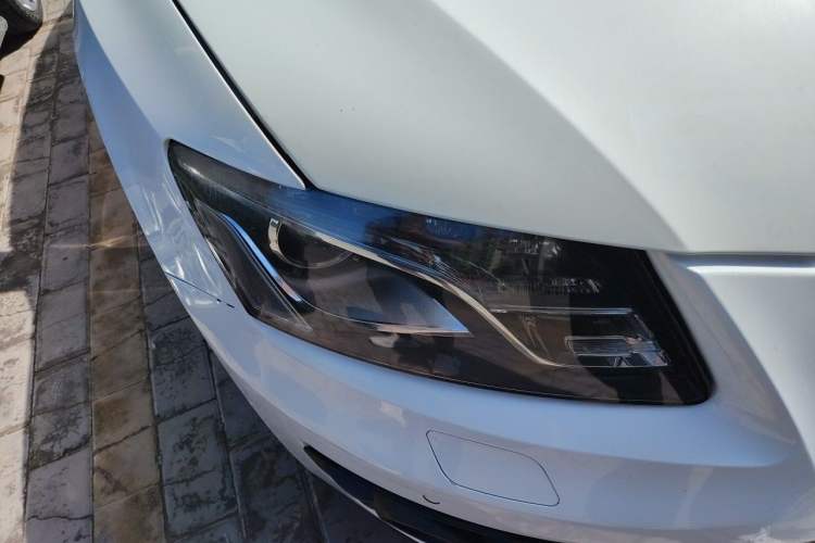 Used Audi Q5 2012 2.0TFSI Technology Model Right Front Headlight