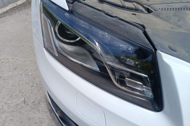 Used Audi Q5 2012 2.0TFSI Comfort Version Right Front Headlight