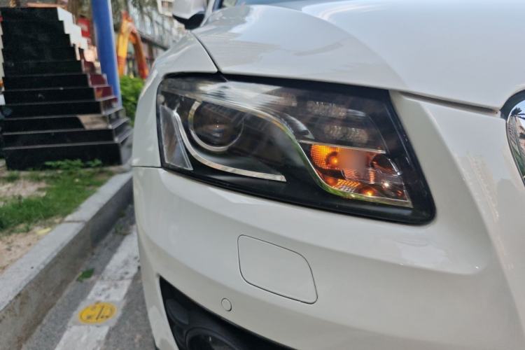 Used Audi Q5 2012 2.0TFSI Comfort Version Right Front Headlight