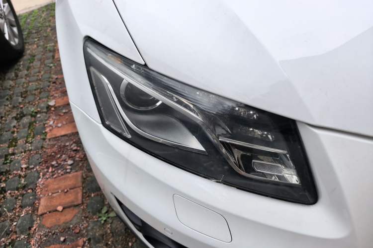 Used Audi Q5 2012 2.0TFSI Technology Model Right Front Headlight