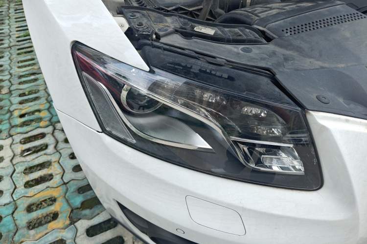 Used Audi Q5 2012 2.0TFSI Technology Model Right Front Headlight