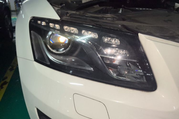 Used Audi Q5 2012 2.0TFSI Technology Model Right Front Headlight