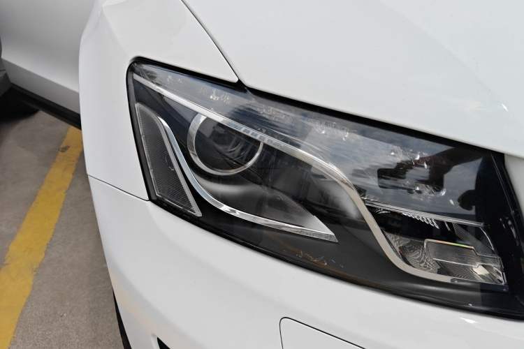 Used Audi Q5 2012 2.0TFSI Trendy Edition Right Front Headlight
